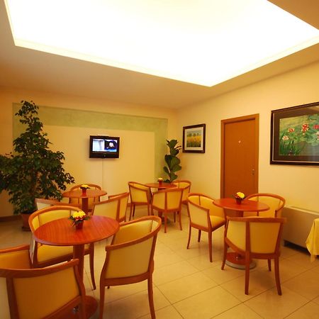 Hotel Gala Pesaro Luaran gambar