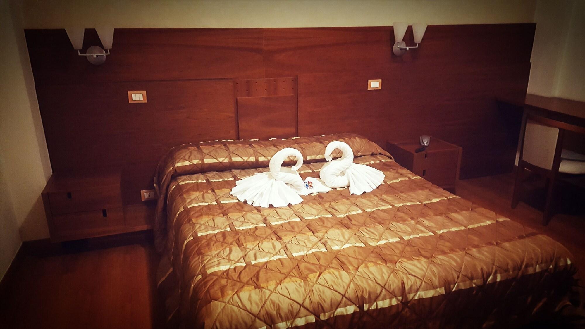 Hotel Gala Pesaro Luaran gambar