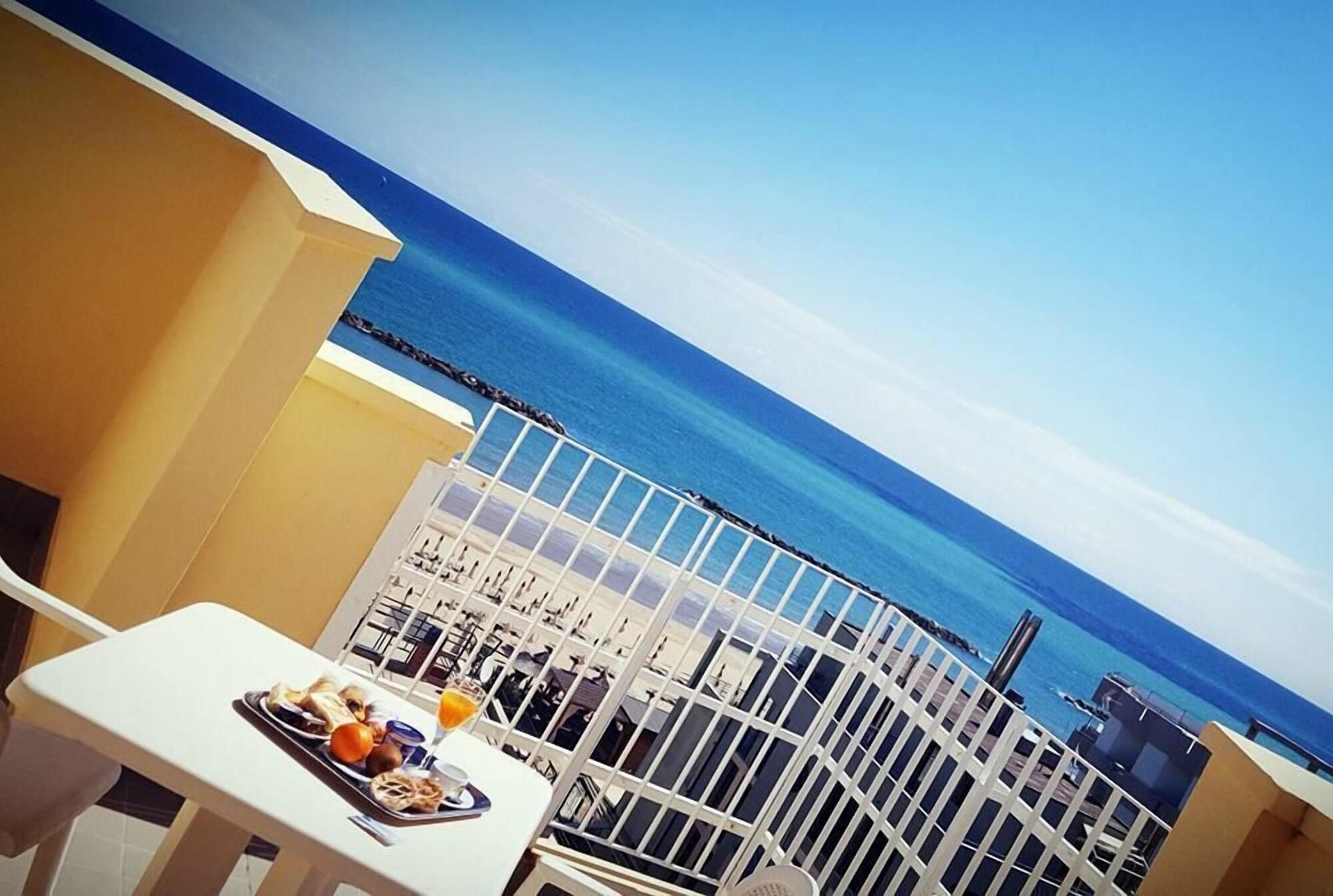 Hotel Gala Pesaro Luaran gambar