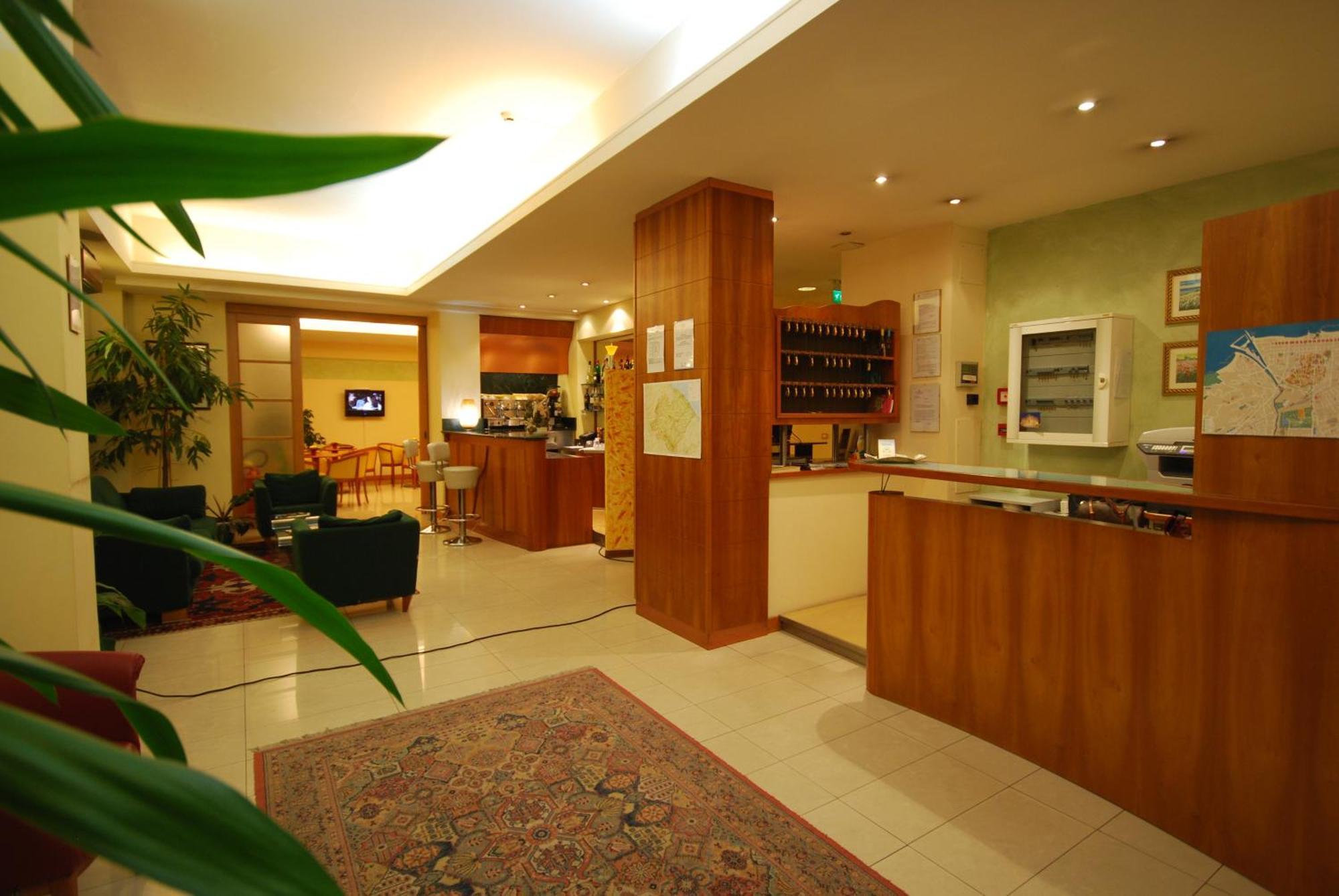 Hotel Gala Pesaro Luaran gambar
