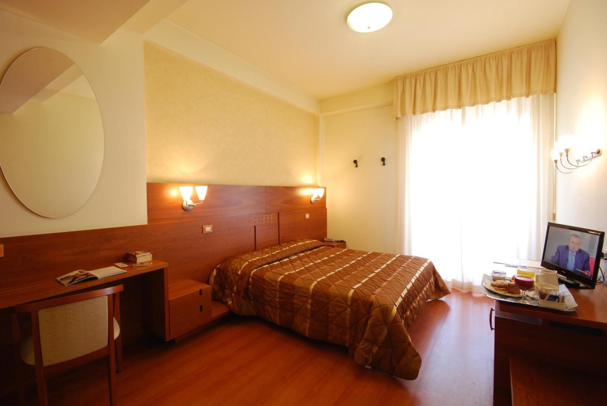 Hotel Gala Pesaro Luaran gambar