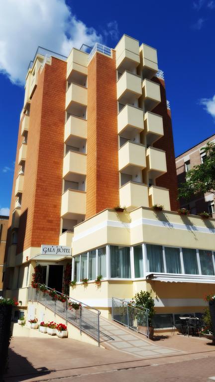 Hotel Gala Pesaro Luaran gambar