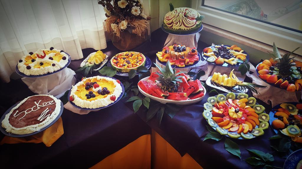 Hotel Gala Pesaro Luaran gambar