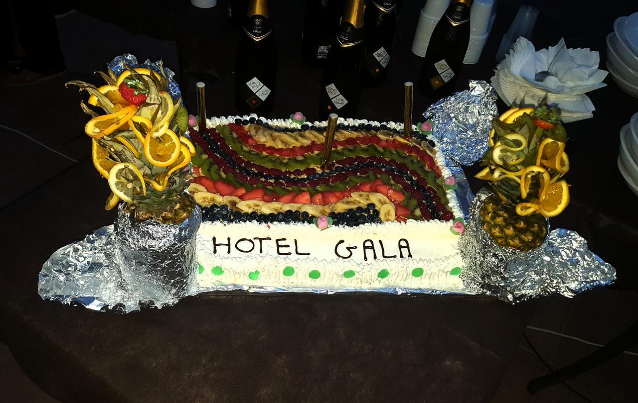 Hotel Gala Pesaro Luaran gambar